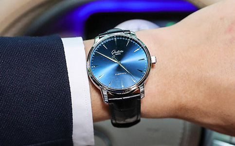 天津格拉蘇蒂表官方維修服務(wù)