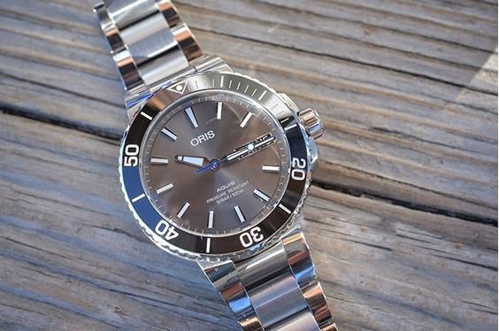 豪利時手表的表盤為什么會出現銹跡的原因