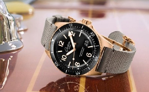 格拉蘇蒂手表的維修中心在哪里(格拉蘇蒂手表走快)