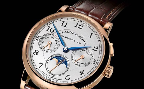 朗格手表維修服務保養中心(朗格手表有水珠如何解決?)