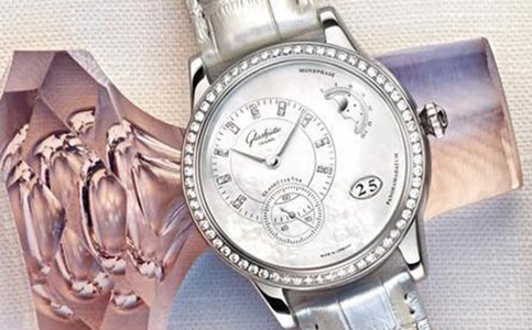 格拉蘇蒂手表皮帶多少錢（關(guān)于格拉蘇蒂手表表蒙起霧的問(wèn)題）