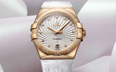 天津有歐米茄維修服務(歐米茄去除表面灰塵)