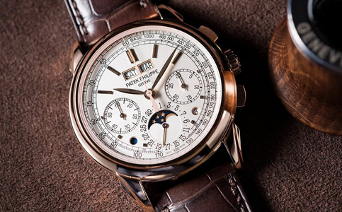 亨得利名表維修(調(diào)節(jié)百達(dá)翡麗手表的表帶)