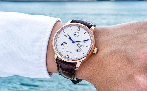 格拉蘇蒂售后服務電話多少(格拉蘇蒂手表表把脫落的修復)